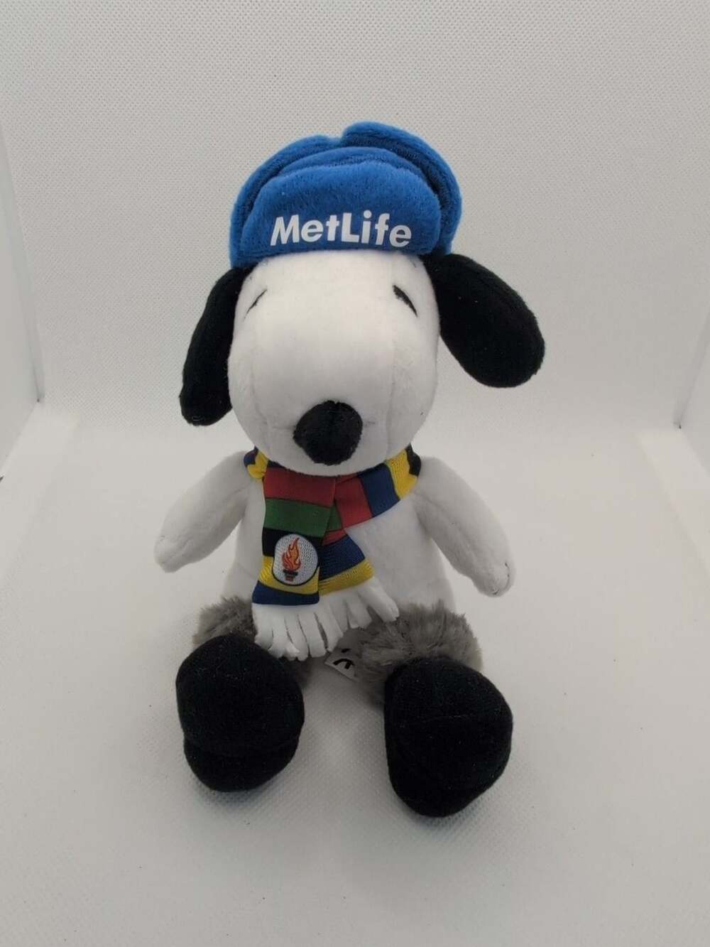 Peanuts MetLife Snoopy 2014 Winter Olympics Plush Stuffed Animal Hat Scarf
